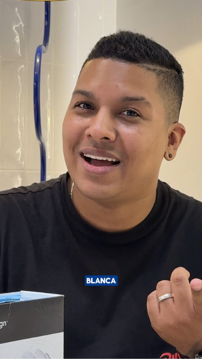Daniel en primer plano, con camiseta negra y el rótulo «BLANCA» sobre la imagen.